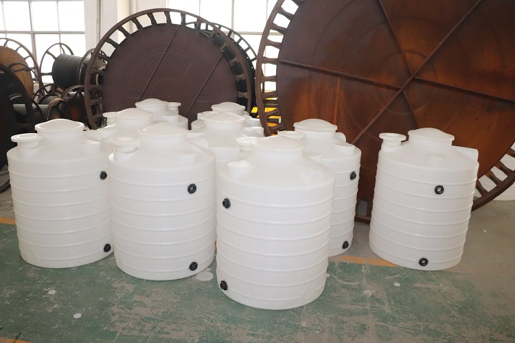 塑料水箱制作工艺之滚塑工艺